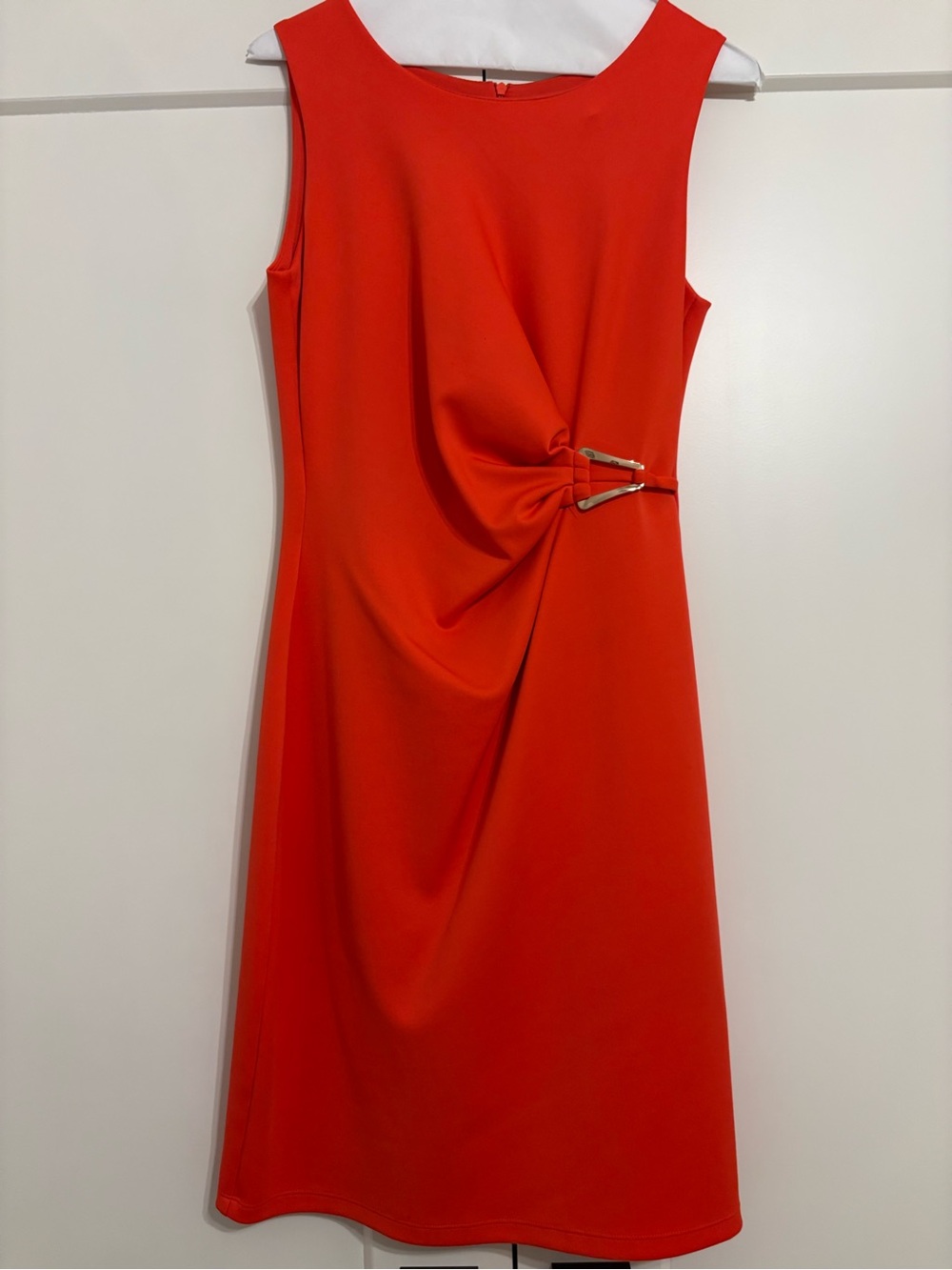 Sleeveless Red/Orange Twist-Detail Sheath Dress